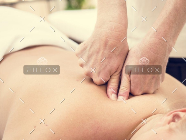 demo-attachment-753-spa-salon-therapy-treatment-PZFBLW-2
